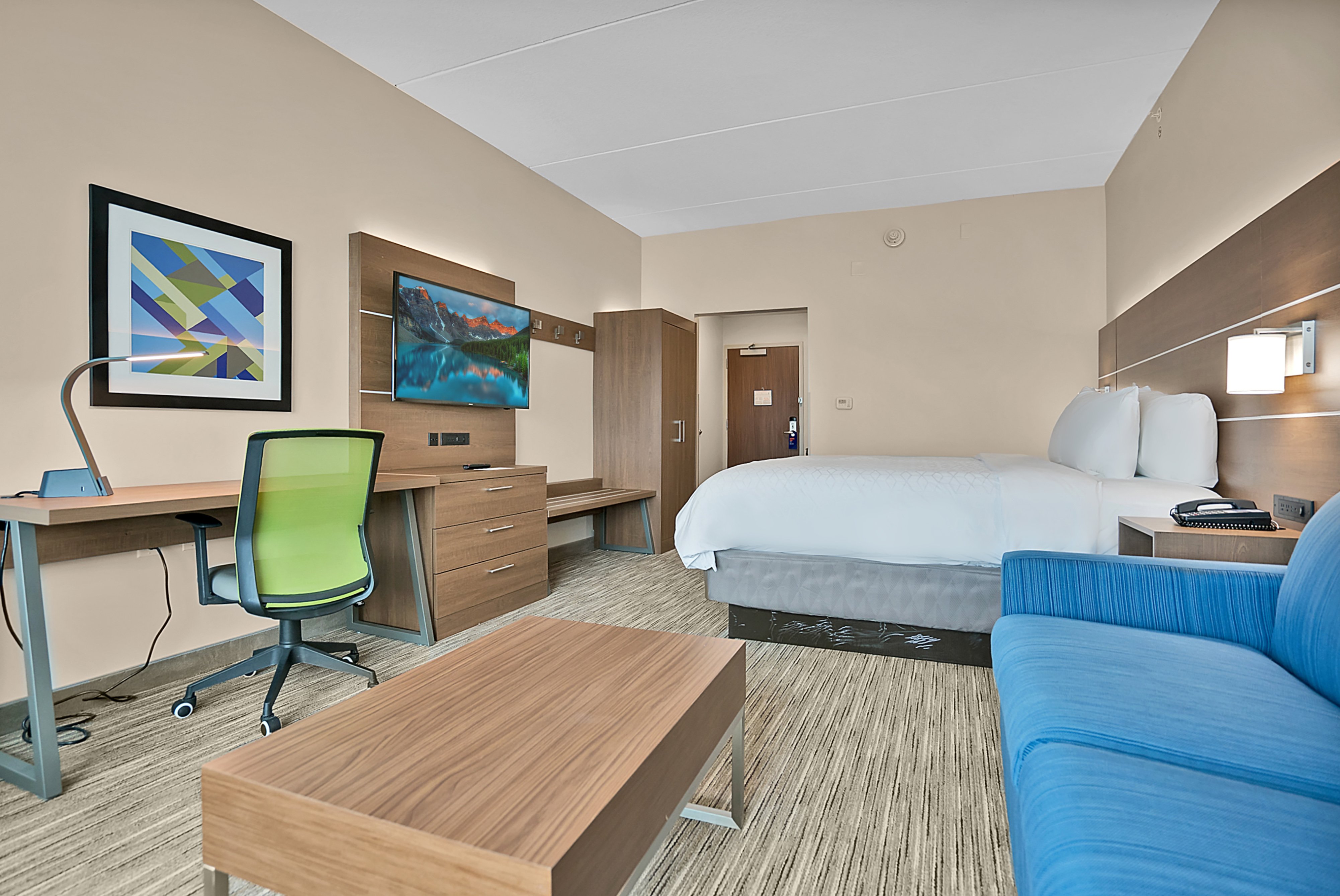 King suite with oversized work area & 55 inch TV