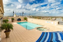  - Holiday Inn Express Historic District Savannah - I-16, Exit 167