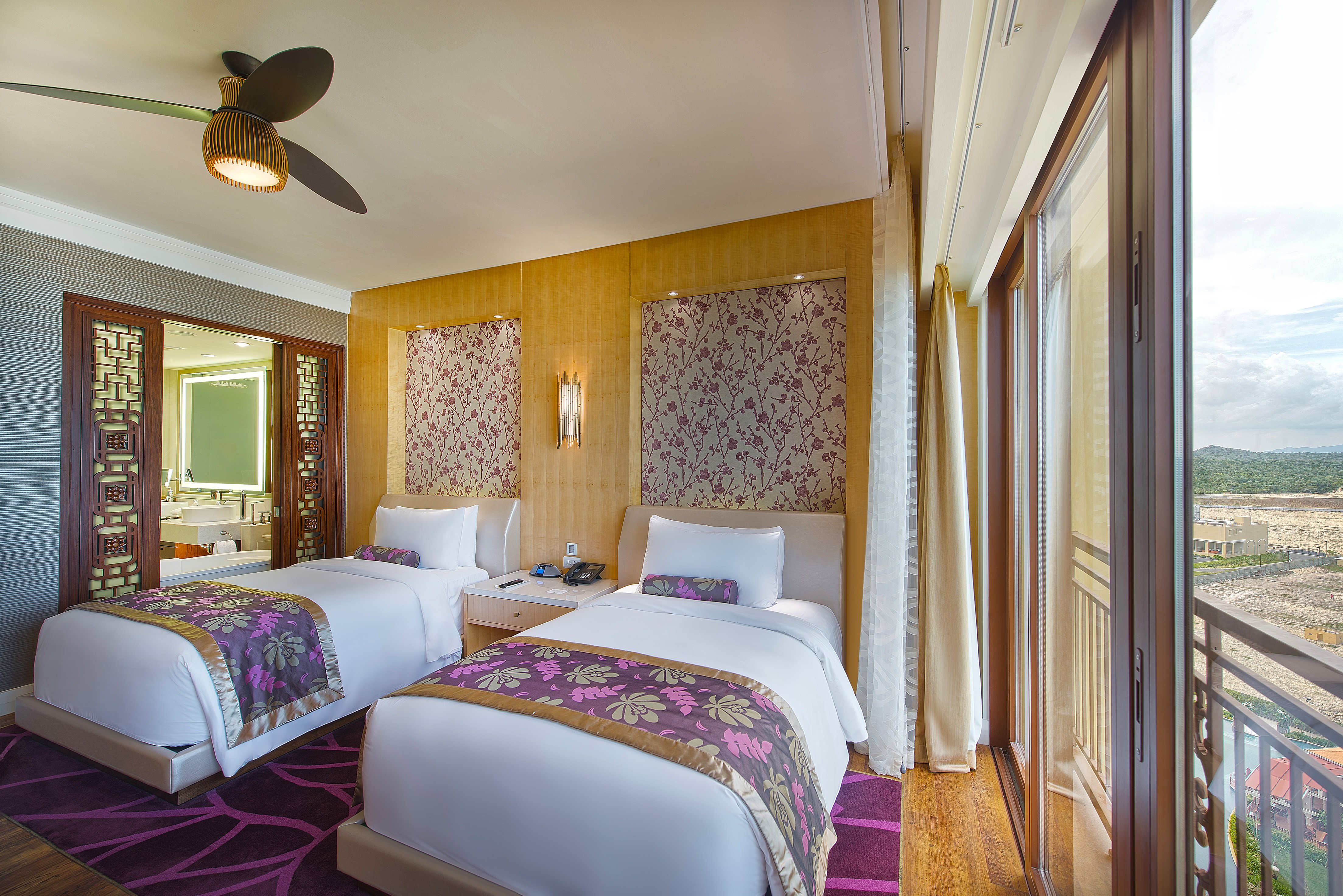 INTERCONTINENTAL GRAND HO TRAM BY I-guestroom-Double Bed Guest Room.jpg