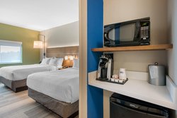  - Holiday Inn Express & Suites Wildwood - I-75, Exit 329