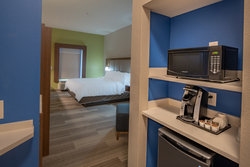  - Holiday Inn Express & Suites West