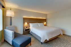  - Holiday Inn Express & Suites Civic Center Roanoke - I-581, Exit 4