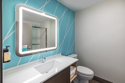  - Avid Hotel Bentonville - I-49, Exit 85