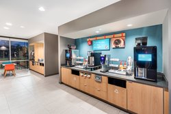  - Avid Hotel Bentonville - I-49, Exit 85