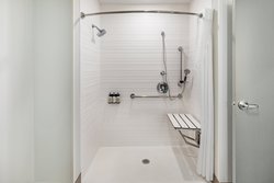  - Avid Hotel Bentonville - I-49, Exit 85