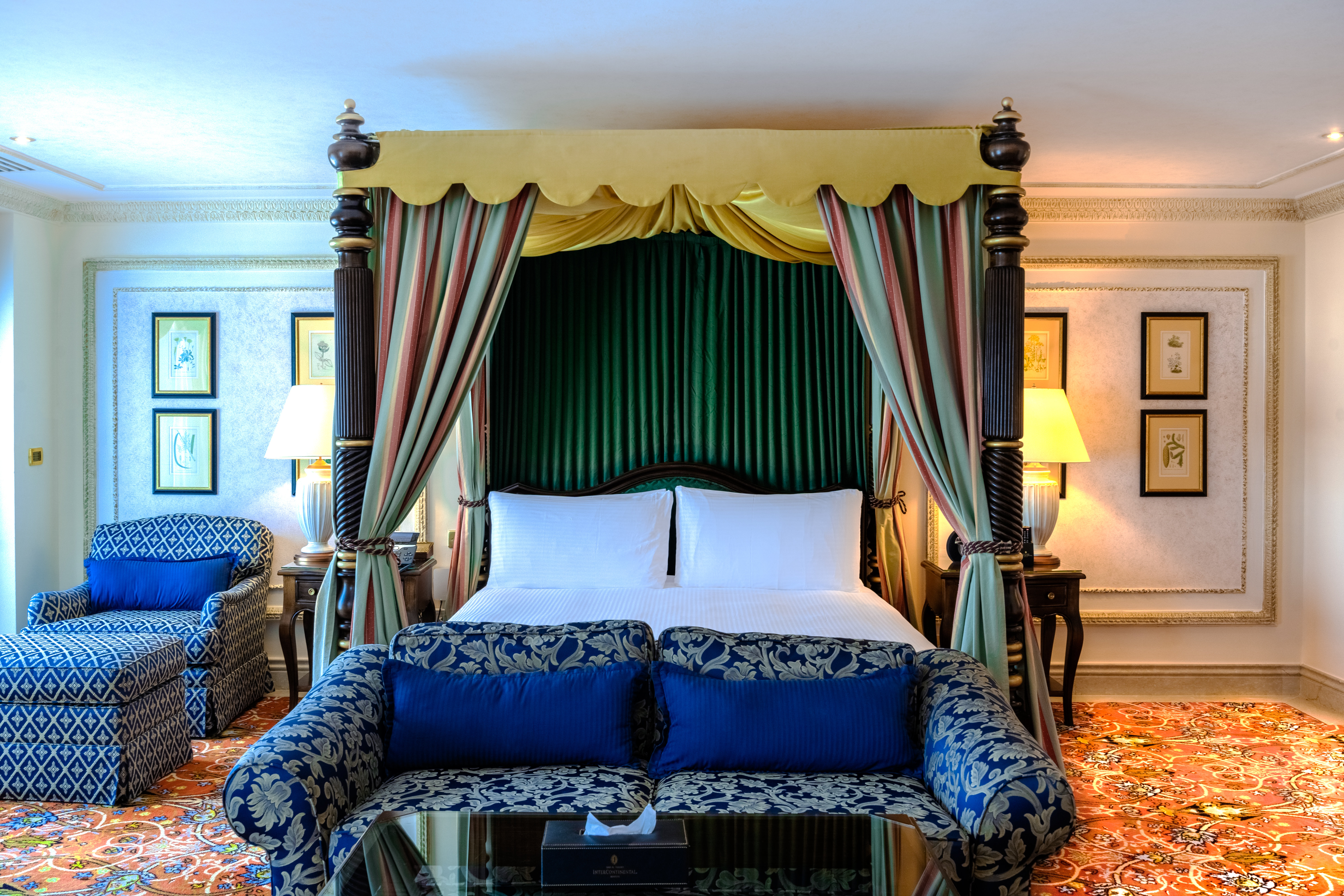 INTERCONTINENTAL DAR AL TAWHID BY I-guestroom-Luxurious VIP suite master bedroom.jpg