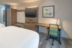  - Holiday Inn Express & Suites West
