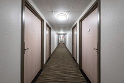  - HomeTowne Inn East Syracuse - I-90, Exit 35