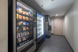  - HomeTowne Inn East Syracuse - I-90, Exit 35