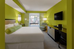  - Opus Hotel Vancouver