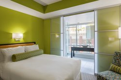  - Opus Hotel Vancouver