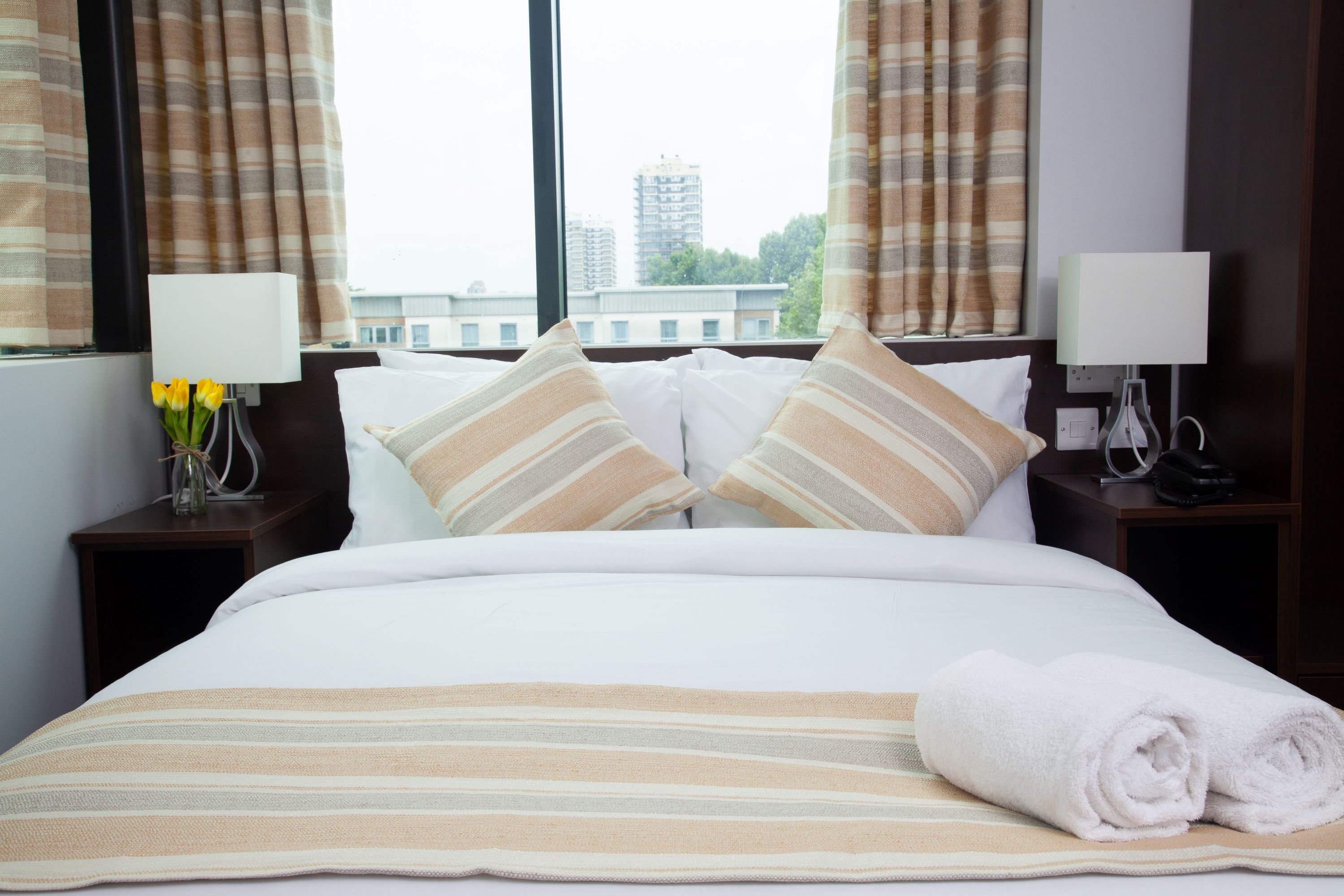 LCY HOTEL LONDON CITY AIRPORT-guestroom-Double room.jpg