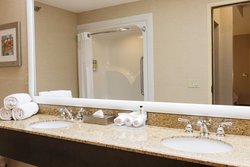  - Holiday Inn Express & Suites Olathe - I-35, Exit 220