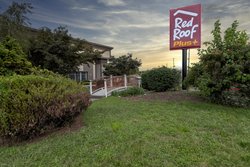  - Red Roof Plus+ Inn Carteret - I-95, Exit 12