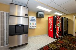  - Red Roof Plus+ Inn Carteret - I-95, Exit 12