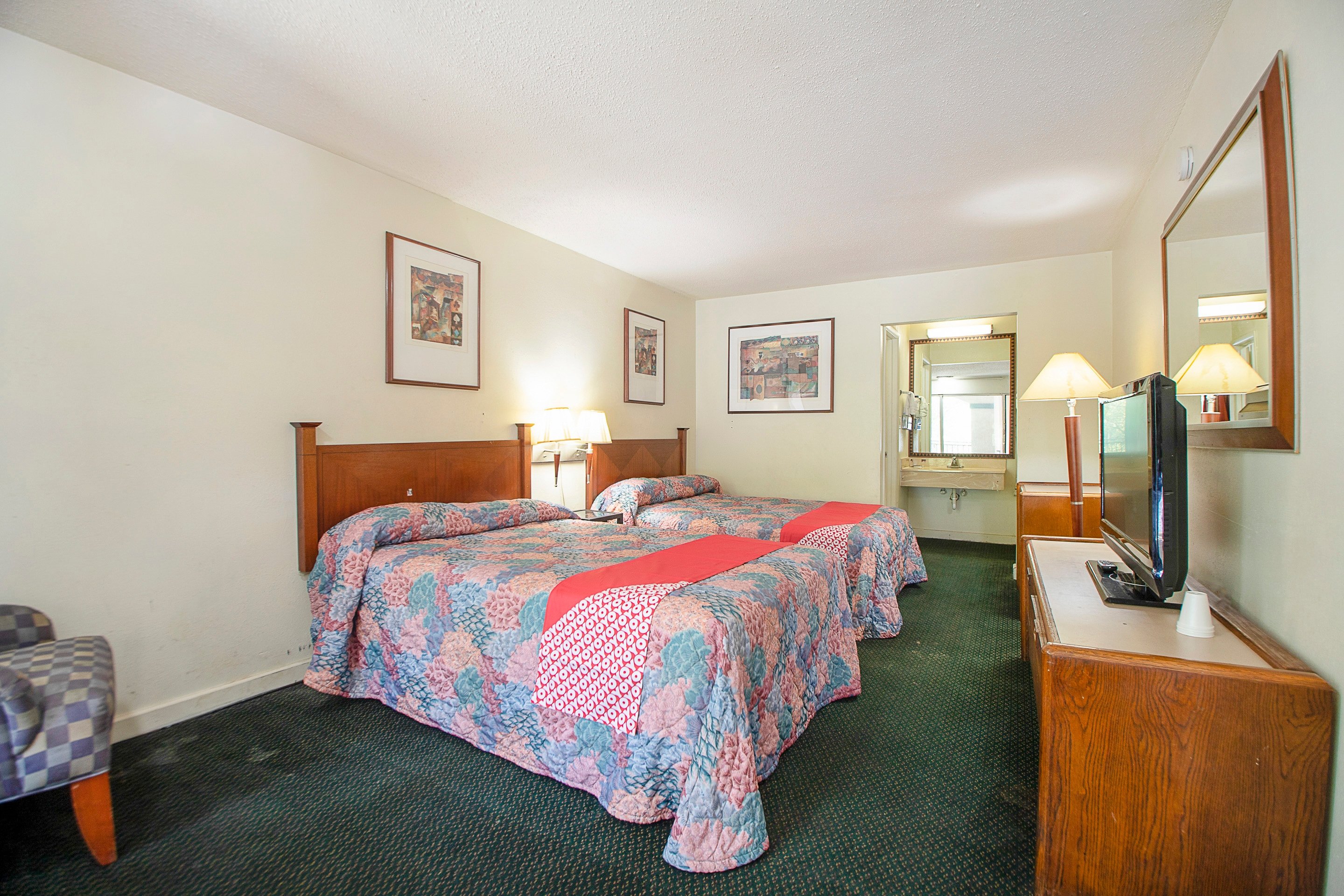 HOTEL O DAYLIGHT INN ELKHART-guestroom-Guest Room.jpg