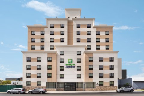 Holiday Inn Express Jamaica JFK AirTrain 