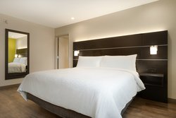  - Holiday Inn Express JFK AirTrain Jamaica