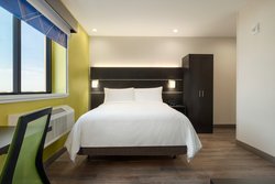  - Holiday Inn Express JFK AirTrain Jamaica