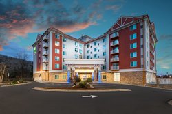  - Holiday Inn Express & Suites Asheville - I-240, Exit 6