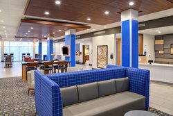  - Holiday Inn Express & Suites Ottawa - I-35, Exit 183