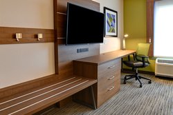  - Holiday Inn Express & Suites Ottawa - I-35, Exit 183