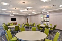  - Holiday Inn Express & Suites Ottawa - I-35, Exit 183