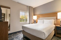  - Candlewood Suites North Springfield - I-55 & I-72, Exit 94