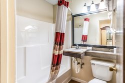  - Red Roof Inn Wapakoneta - I-75, Exit 111