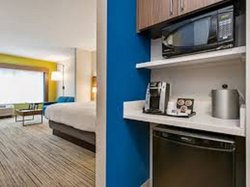  - Holiday Inn Express McComb - I-55, Exit 18