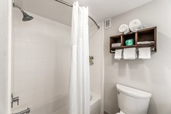  - Holiday Inn Express South Indianapolis - I-74 & I-465, Exit 2