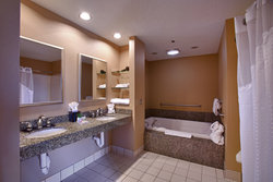  - Holiday Inn & Suites Lake Elmo - I-94, Exit 250