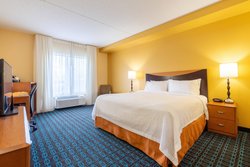  - Fairfield Inn & Suites by Marriott Carlisle - I-81, Exit 44