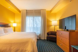 - Fairfield Inn & Suites by Marriott Carlisle - I-81, Exit 44