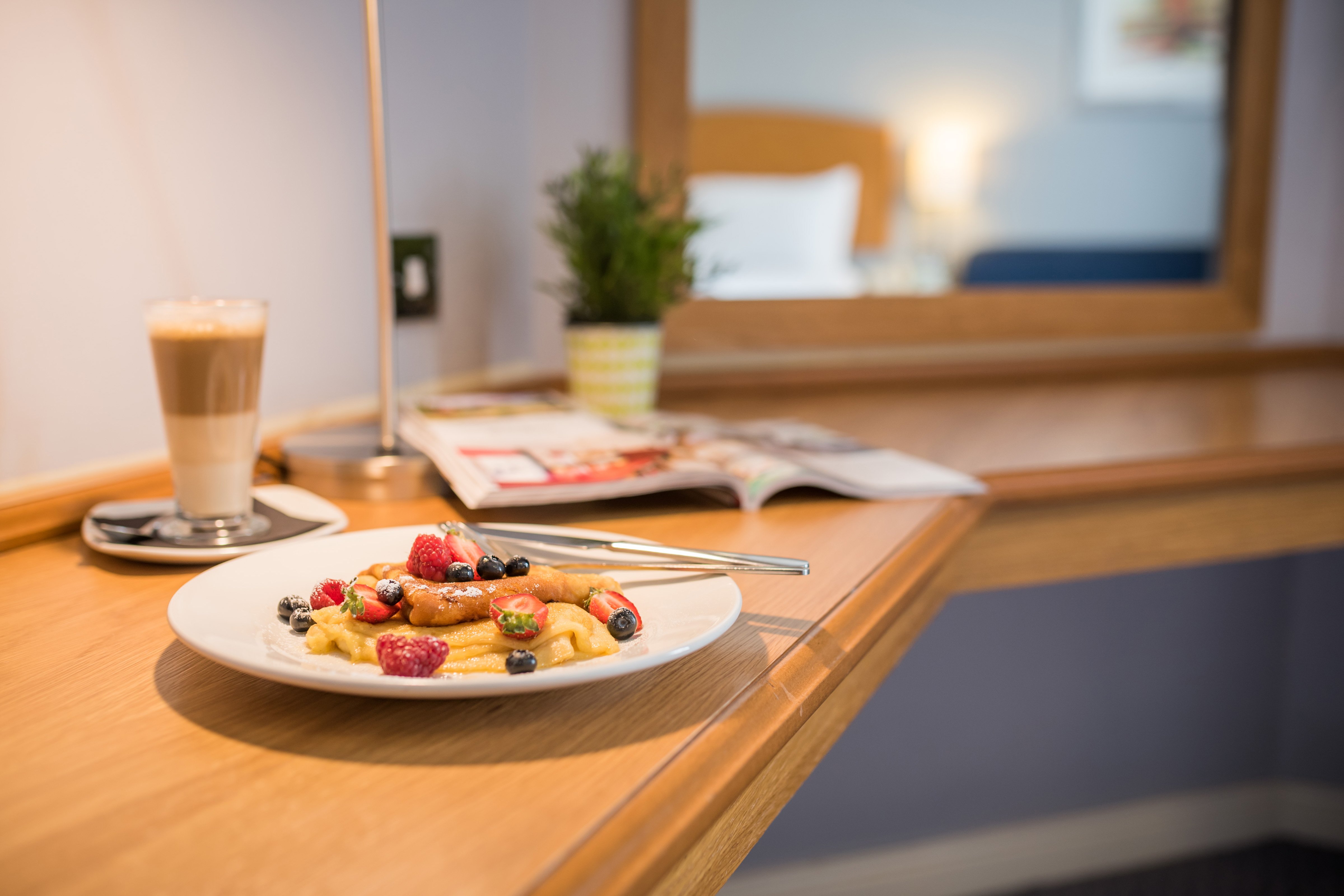HOLIDAY INN MANCHESTER WEST BY IHG-guestroom-Room Service.jpg