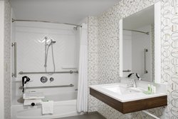  - Holiday Inn & Suites Peabody - I-95, Exit 63