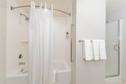  - Holiday Inn Express Lodi