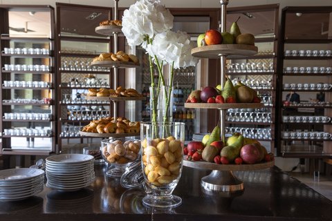 INTERCONTINENTAL GENEVA - Photo 18