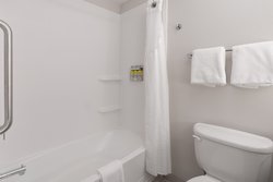  - Holiday Inn Express & Suites Trinidad - I-25, Exit 11