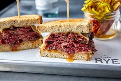  - Crowne Plaza Hotel West Loop Chicago - I-90 & I-94, Exit 51D