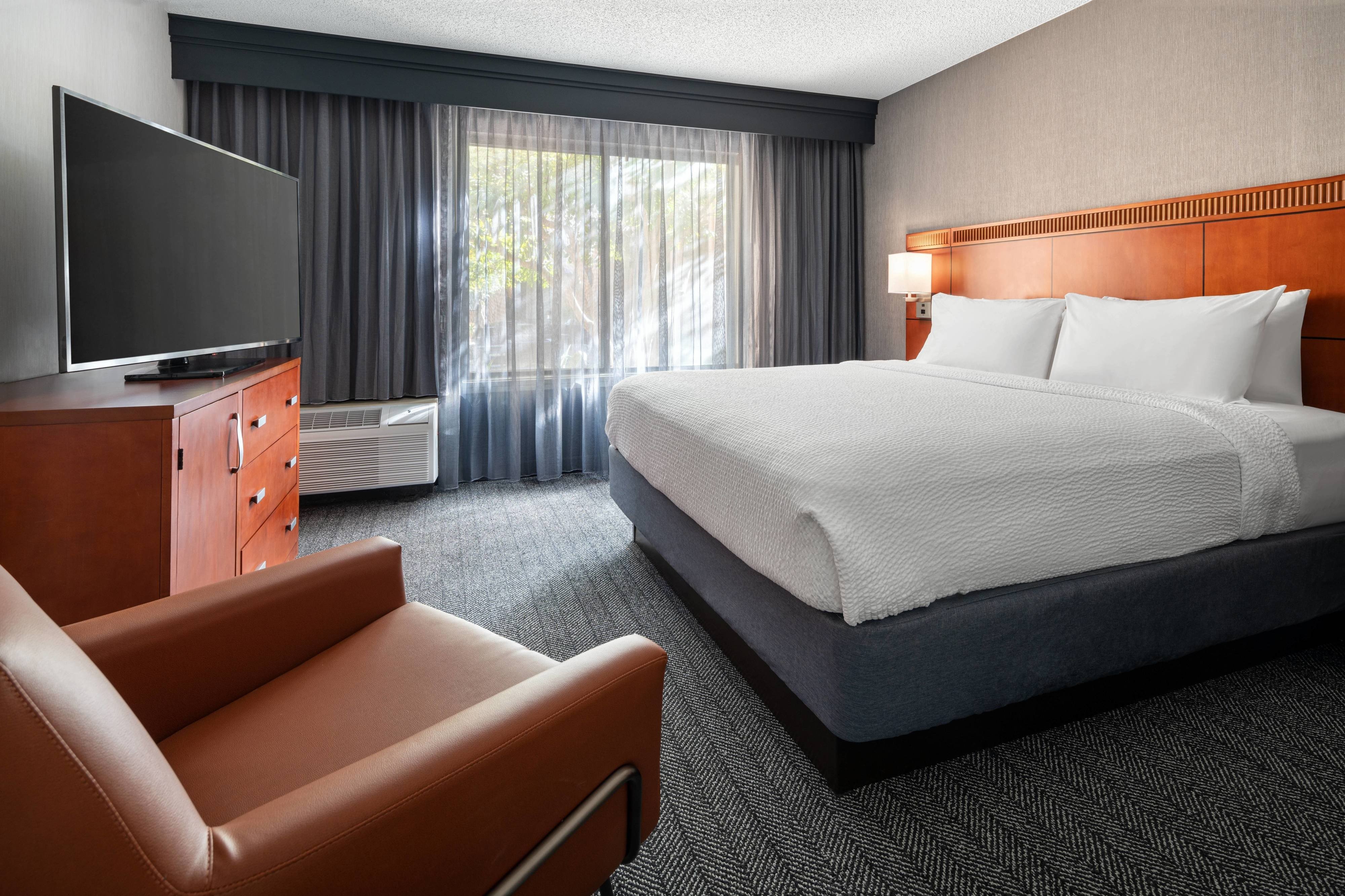 King Suite - Bedroom