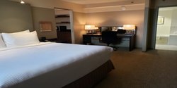  - Crowne Plaza Hotel West Loop Chicago - I-90 & I-94, Exit 51D