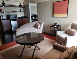  - Crowne Plaza Hotel West Loop Chicago - I-90 & I-94, Exit 51D