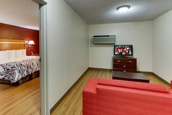  - Red Roof Inn Springfield - I-70, Exit 54