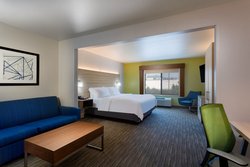  - Holiday Inn Express & Suites Lewisburg
