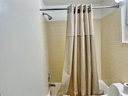  - Scottish Inns & Suites Bordentown