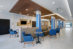  - Holiday Inn Express & Suites Collingwood
