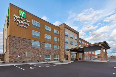 Welcome to our Eau Claire Hotel