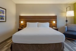  - Holiday Inn Express & Suites Vandalia - I-70, Exit 61