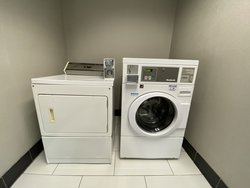  - Holiday Inn Express Airport Austin